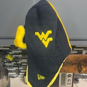 New Era WVU Mountaineers Navy/Yellow Toboggan with helmet stripe - Very warm!